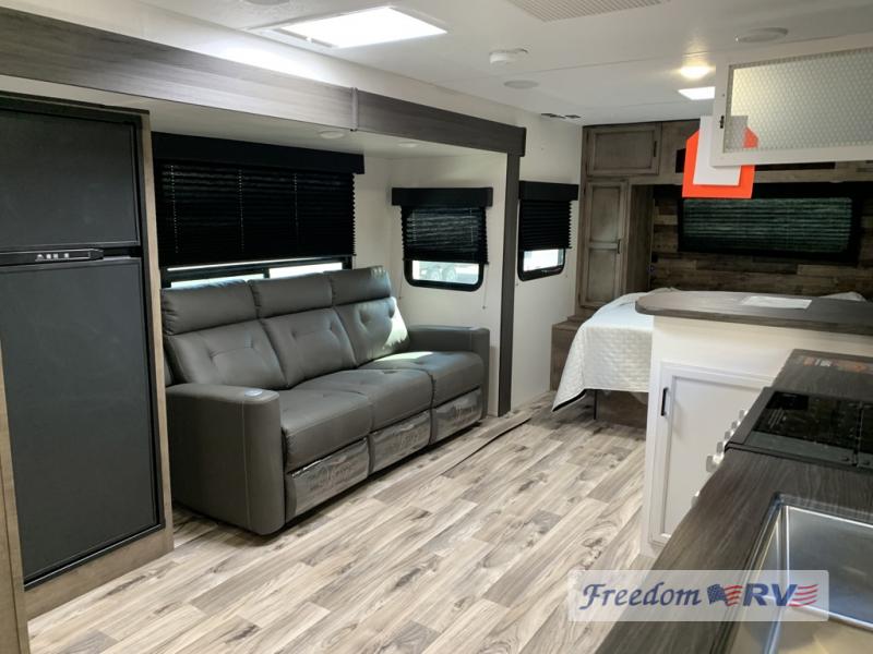 Venture RV Stratus Ultra-Lite SR231VRB